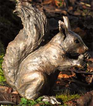 suzie_marsh_rufus_red_squirrel_copper_resin_L